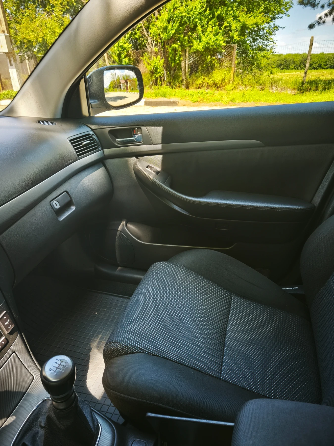 Toyota Avensis 2.0 d4d 126hp. 6 степенна скоростна кутия  | Mobile.bg — изображение 15