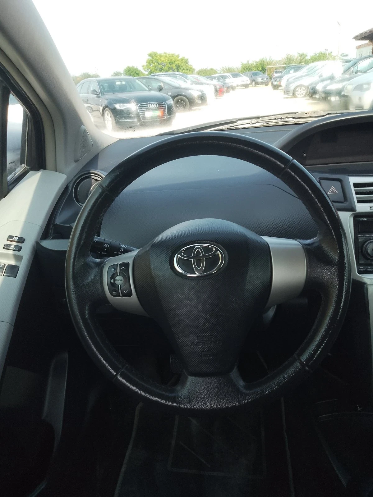 Toyota Yaris 1.0бен. 60коня | Mobile.bg — изображение 12