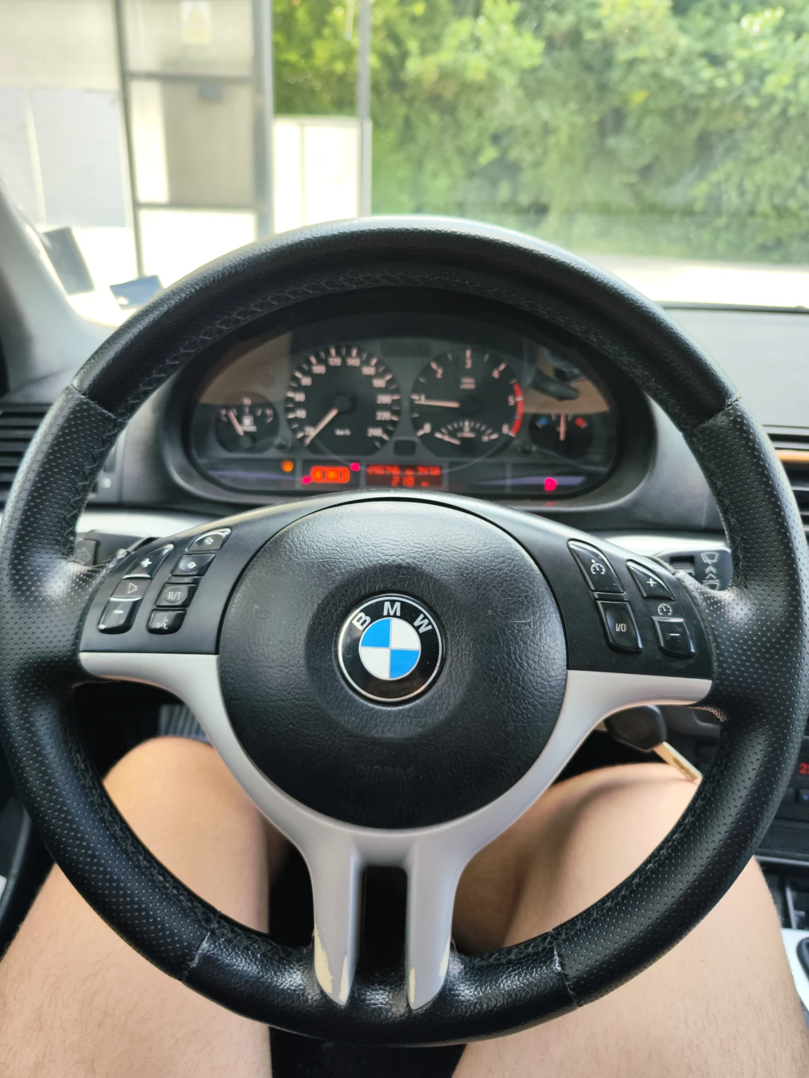 BMW 320  - изображение 5