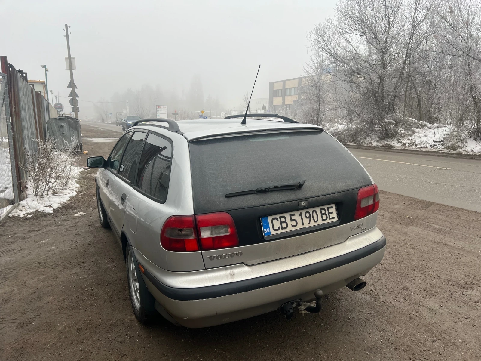 Volvo V40 1.9 T4 - изображение 3