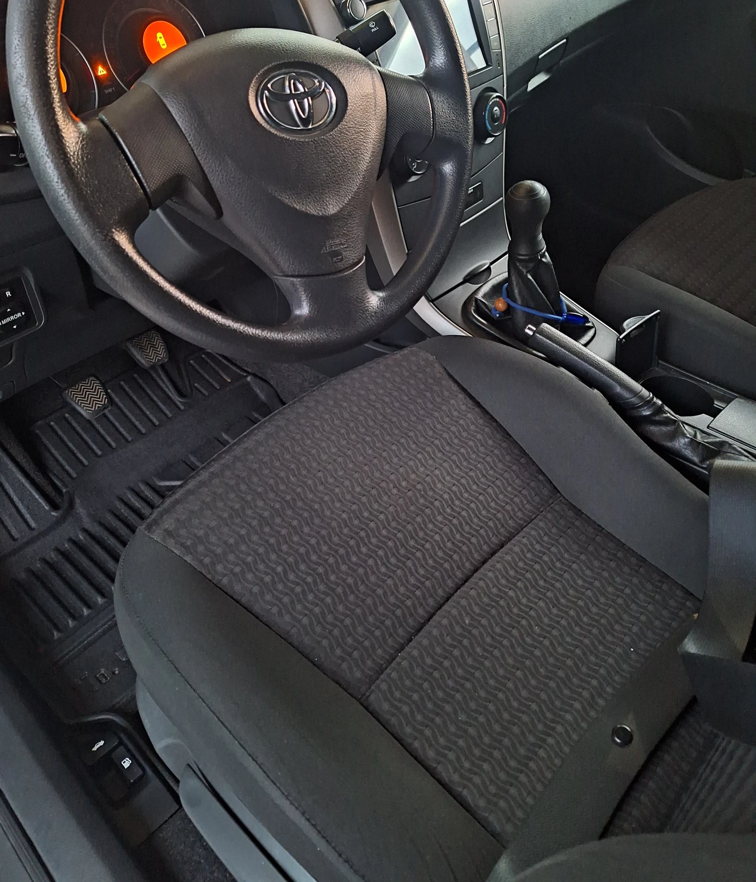 Toyota Corolla 1.4D4D - изображение 9