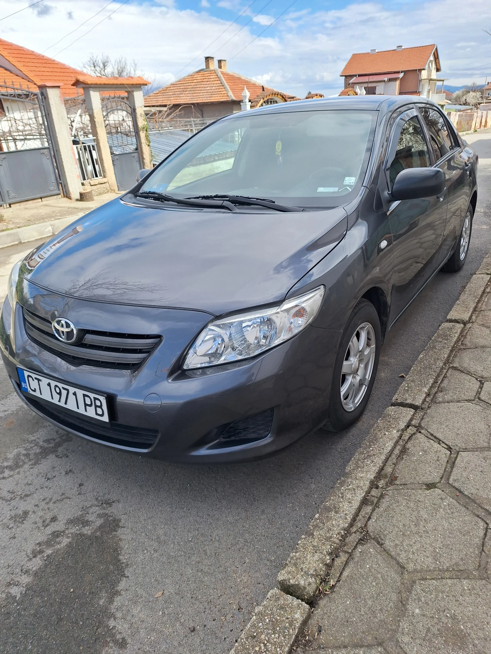 Toyota Corolla 1.4D4D - изображение 2