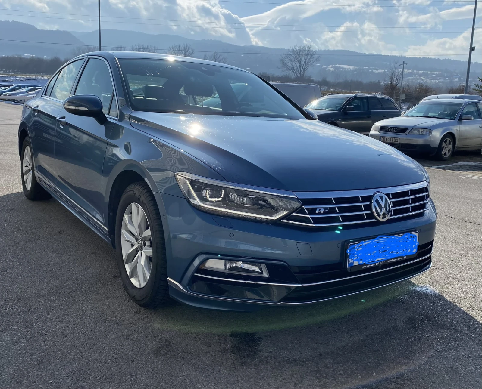 VW Passat R-Line 1.8. TSI + втори комплект лети джанти - изображение 6