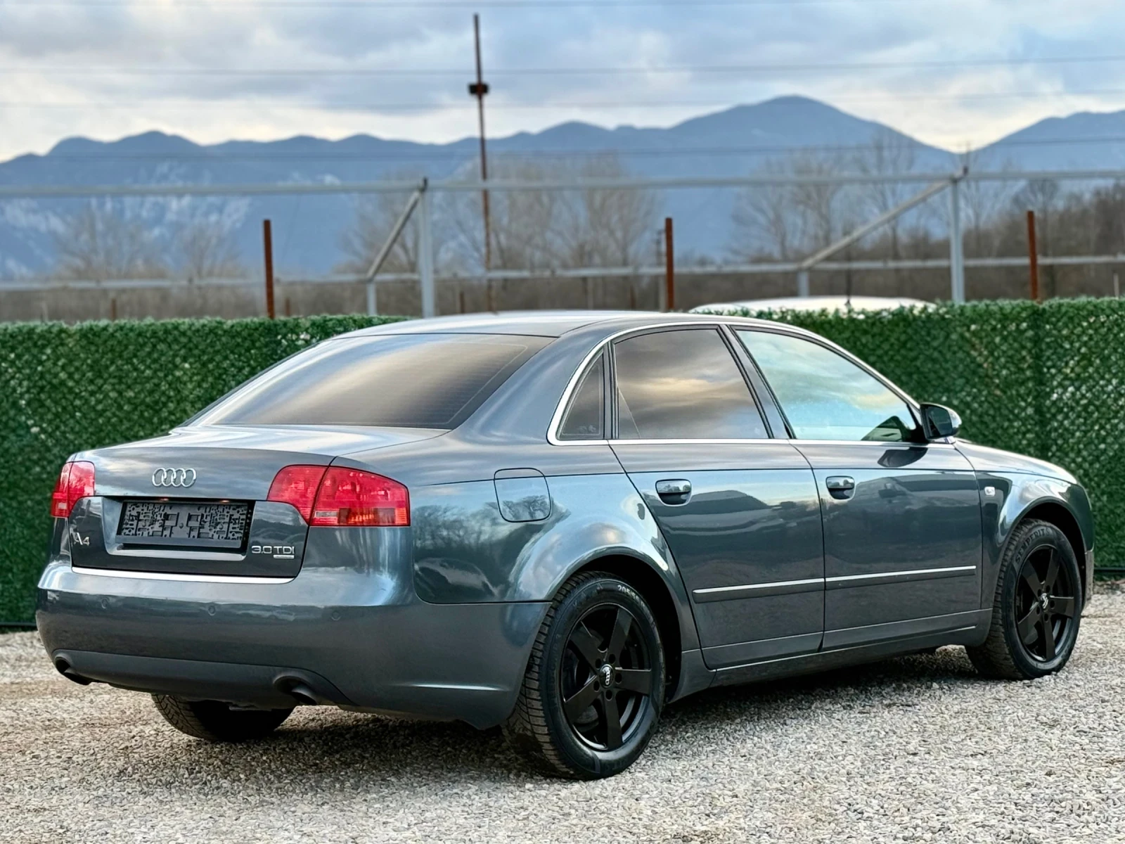 Audi A4 3.0TDi 4x4* AVTOMAT* NAVI* , снимка 5 - Автомобили и джипове - 53280809