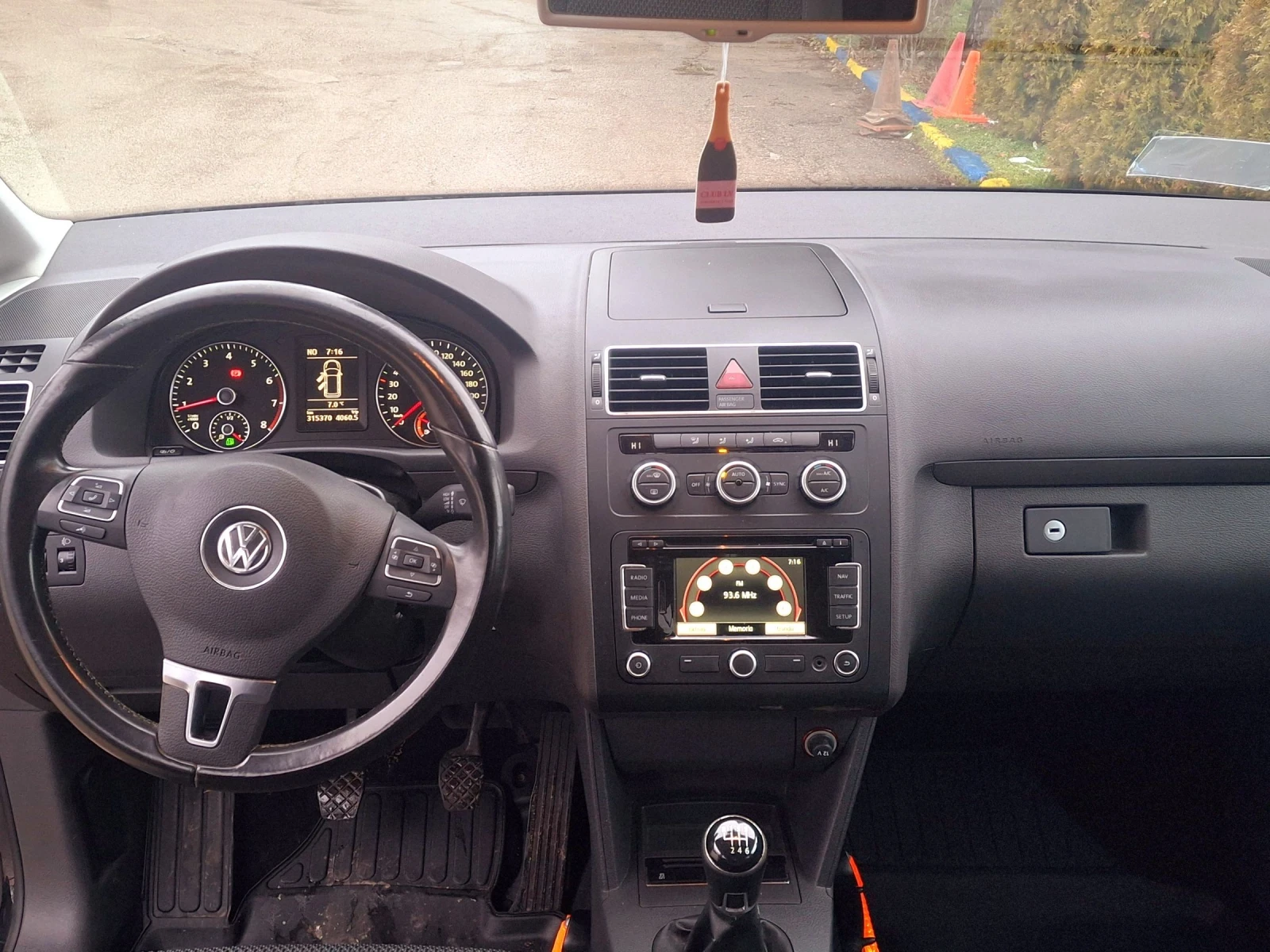 VW Touran 1.4 TSI Ecofuel - изображение 5