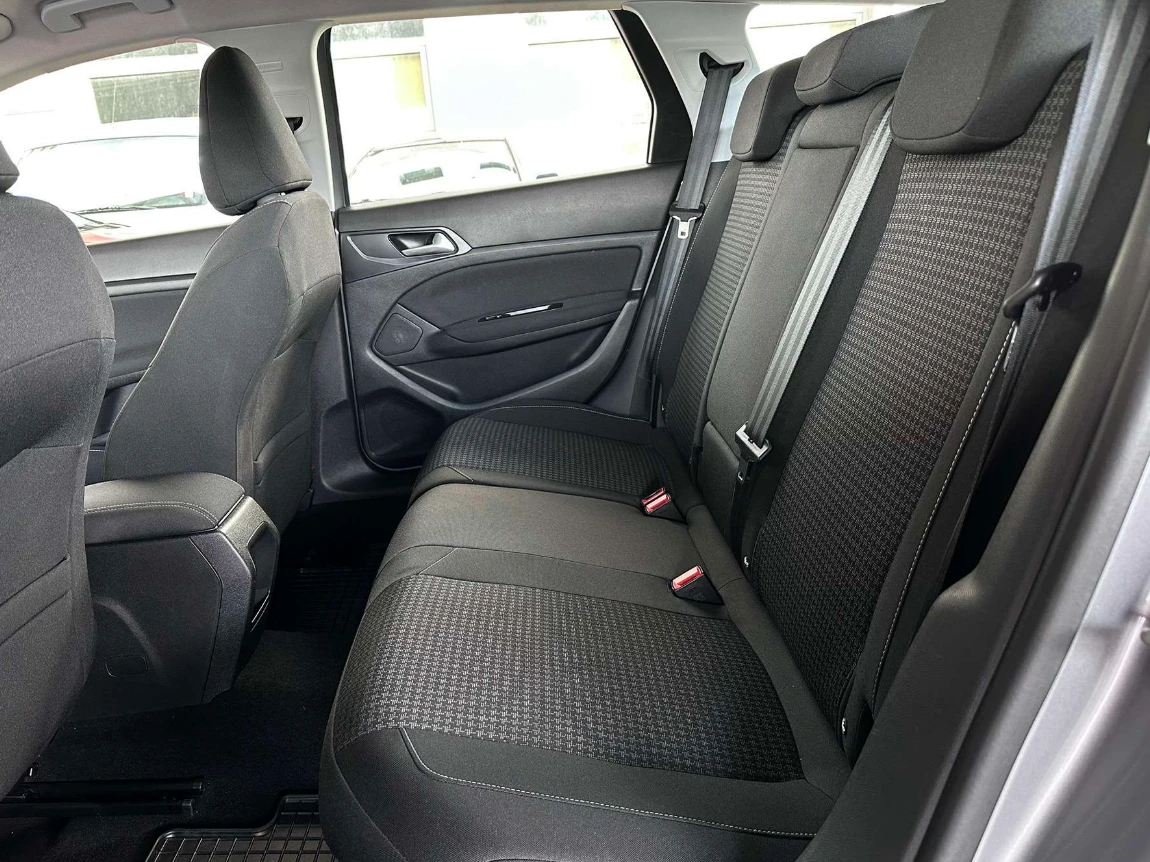 Peugeot 308 1.6 SW BlueHDI, снимка 6 - Автомобили и джипове - 53640262