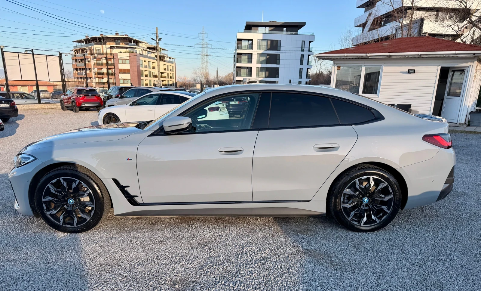 BMW i4 eDrive40 M-SPORT ГАРАНЦИЯ, снимка 2 - Автомобили и джипове - 53738263
