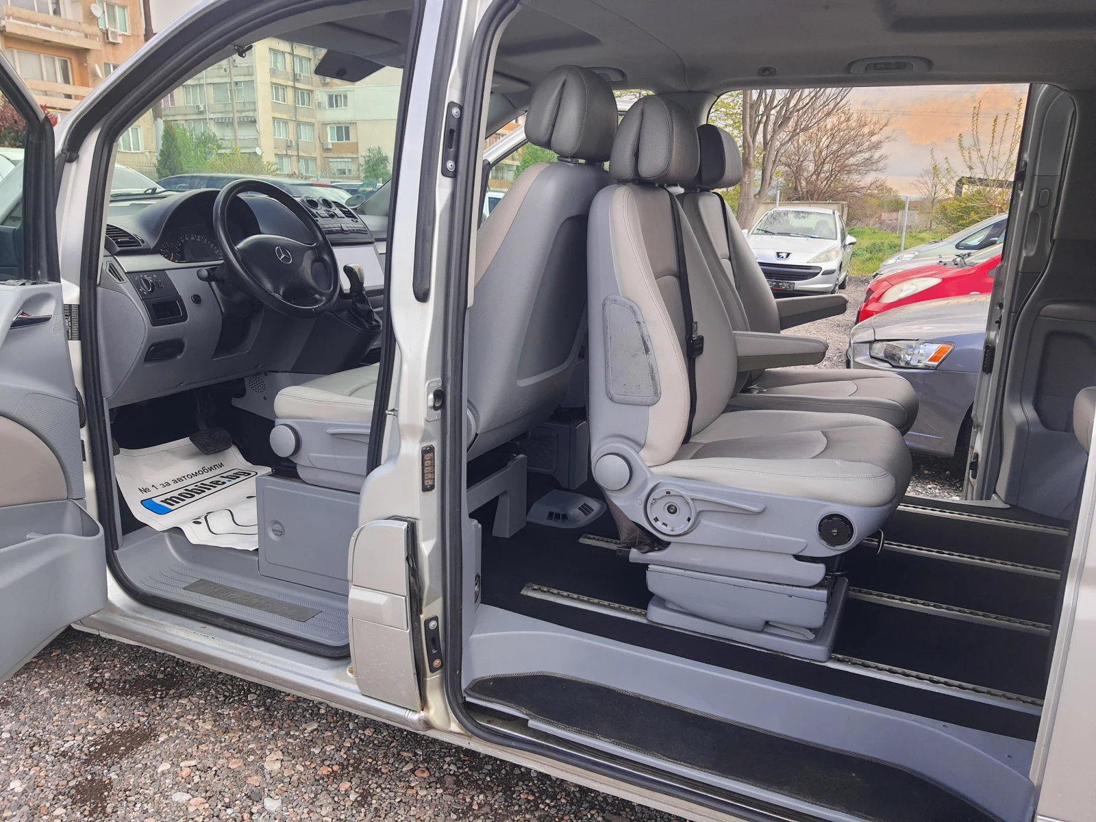 Mercedes-Benz Viano НАВИ-КОЖА, снимка 13 - Автомобили и джипове - 54286856