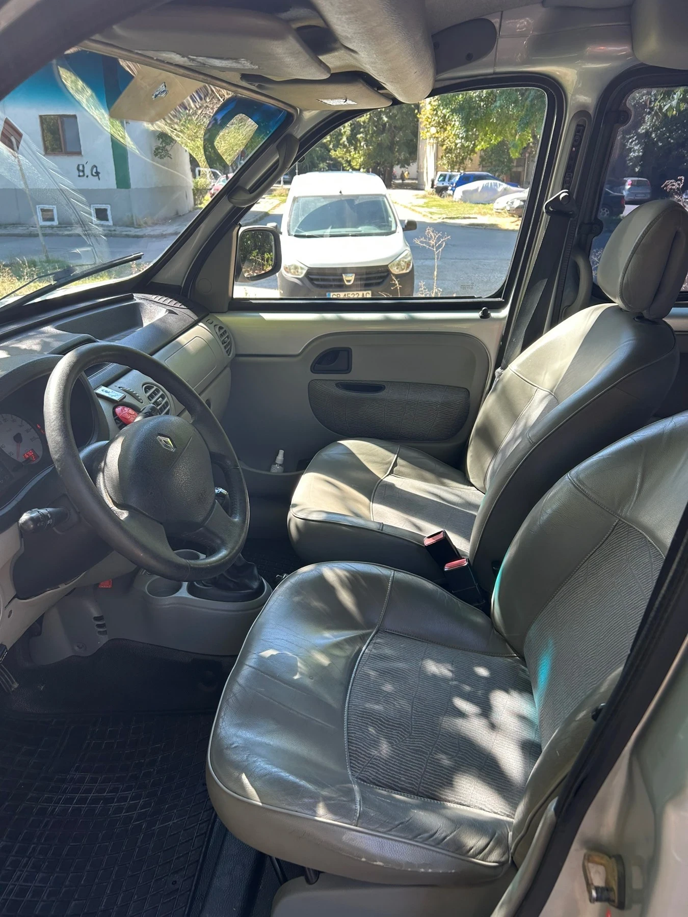 Renault Kangoo 4х4 1.6 ГАЗ, снимка 7 - Автомобили и джипове - 54603398