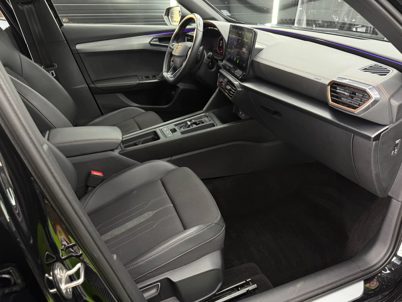 Cupra Formentor VZ5/2.5TFSI/31500KM, снимка 9 - Автомобили и джипове - 54989159