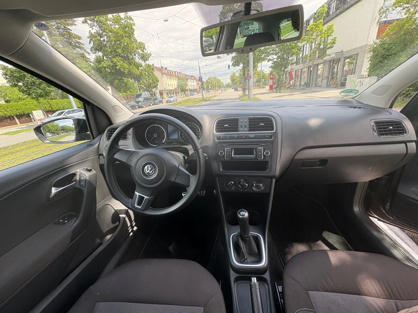VW Polo 1 собственик 4 нови дюзи, снимка 7 - Автомобили и джипове - 55017970