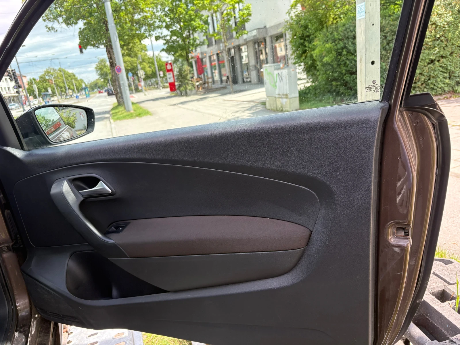 VW Polo 1 собственик 4 нови дюзи, снимка 10 - Автомобили и джипове - 55017970