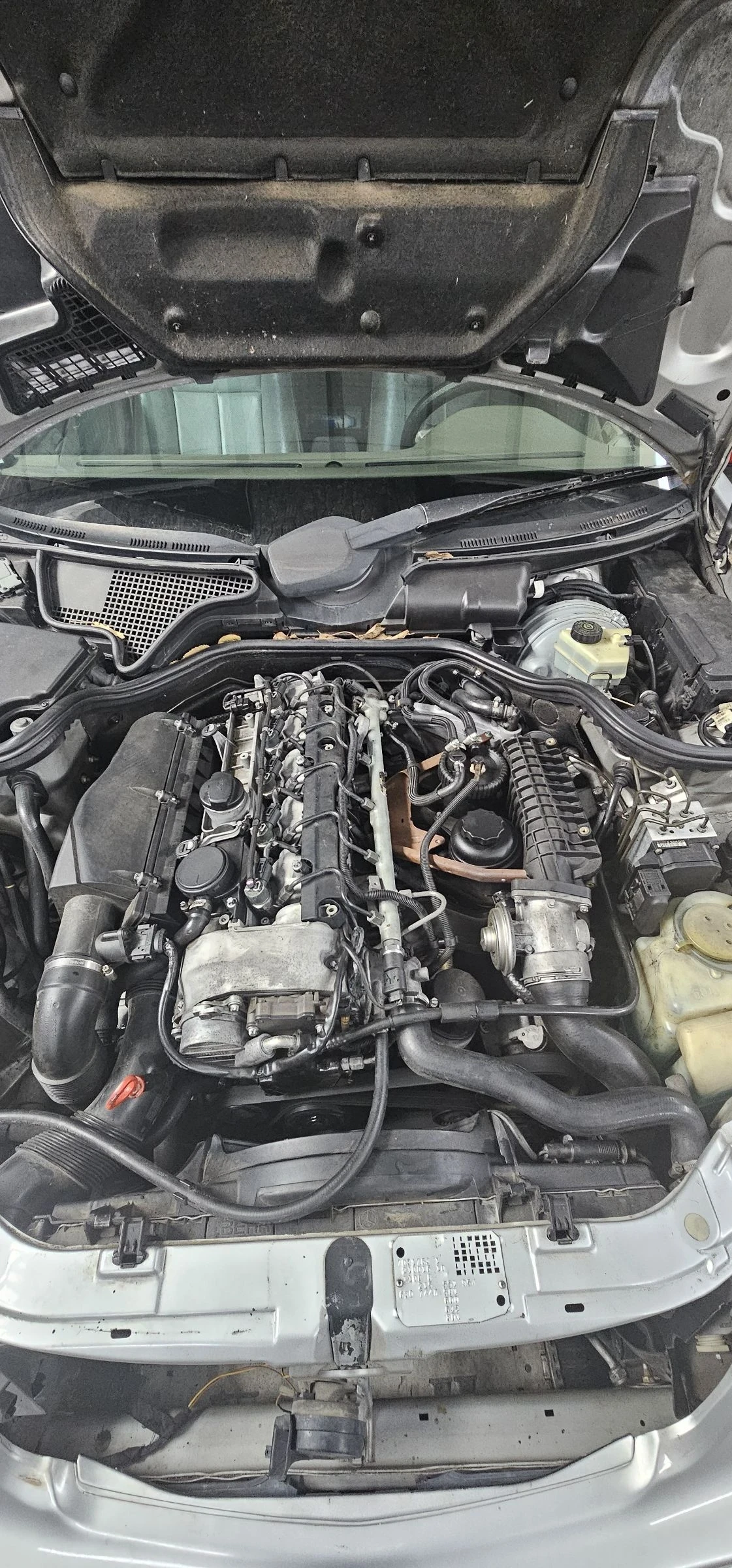 Mercedes-Benz E 270 CDI, снимка 12 - Автомобили и джипове - 55035816