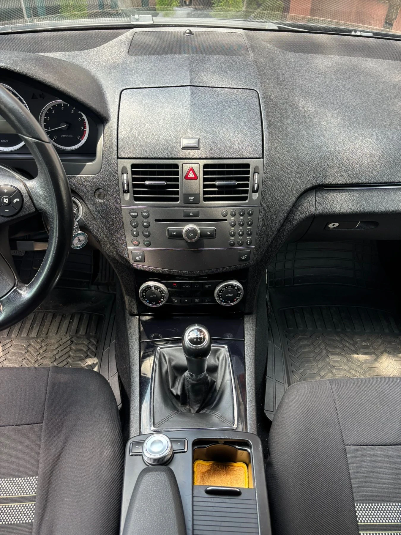 Mercedes-Benz C 180, снимка 11 - Автомобили и джипове - 55185586
