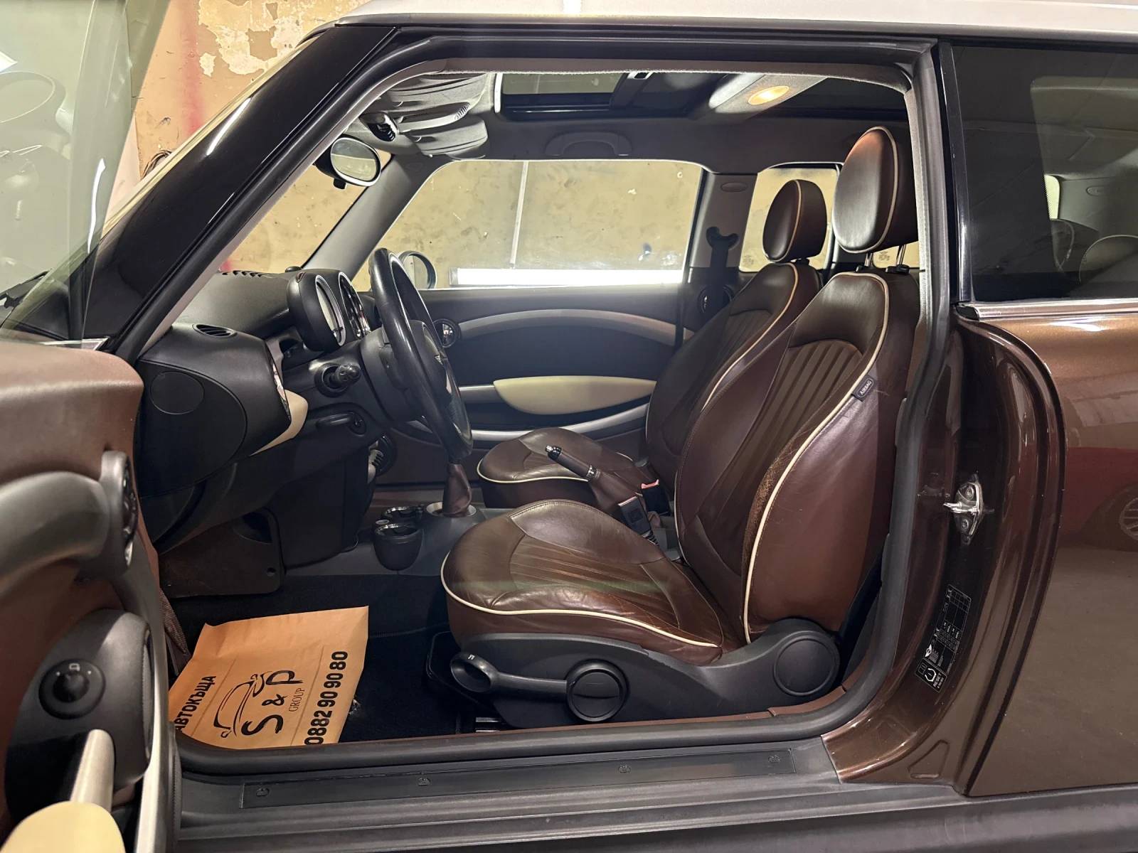Mini Clubman 1.6i | Парктроник | двойна панорама | , снимка 8 - Автомобили и джипове - 55302750
