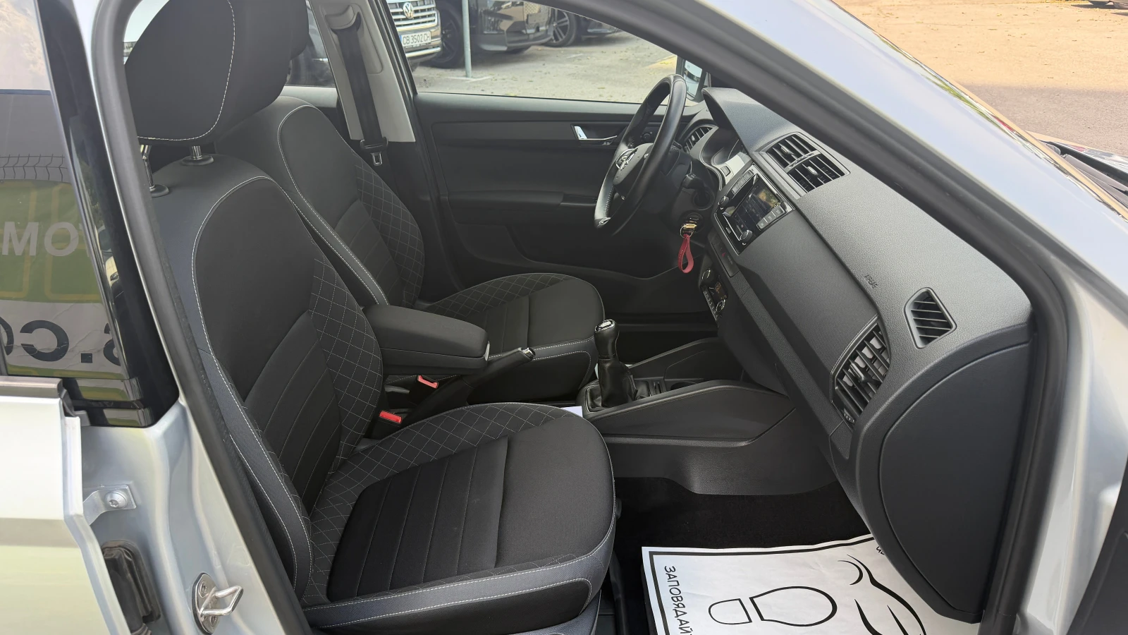 Skoda Fabia Selection 1.0 TSI Първи собственик от България, снимка 12 - Автомобили и джипове - 55801345
