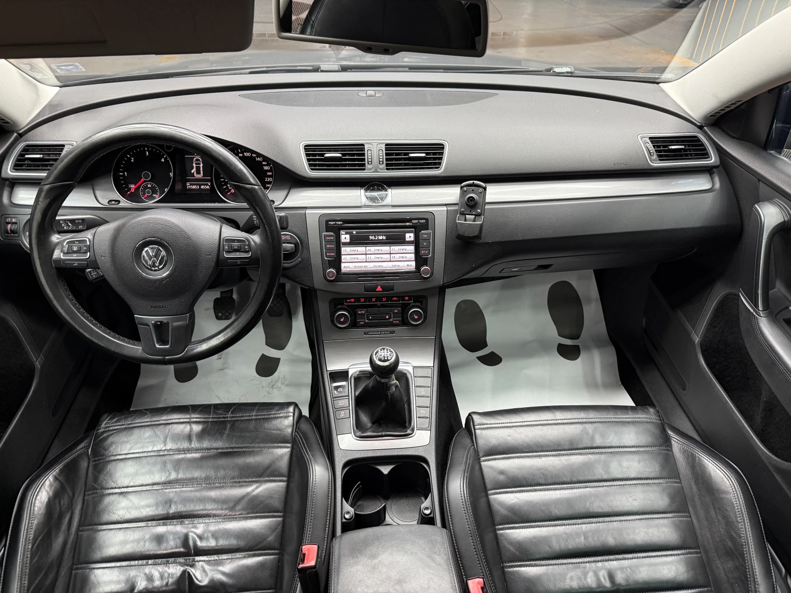 VW Passat 2.0d 140 к.с./ГАРАНЦИЯ, снимка 10 - Автомобили и джипове - 55897288