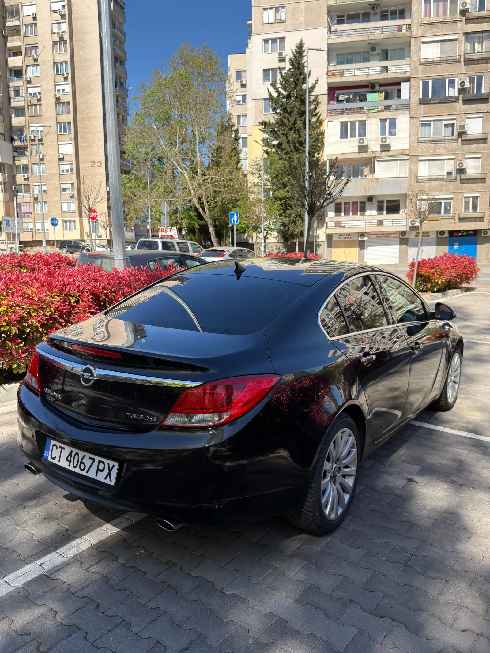 Opel Insignia 2.0 Turbo 4x4, снимка 4 - Автомобили и джипове - 56338940