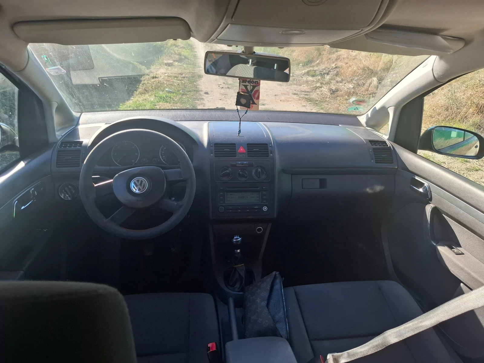 VW Touran, снимка 6 - Автомобили и джипове - 56394457