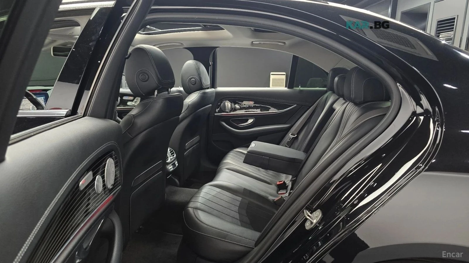 Mercedes-Benz E 400, снимка 11 - Автомобили и джипове - 56716811