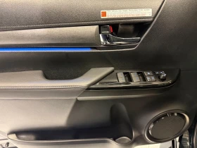 Toyota Hilux 2.8 MHEV DOUBLE CAB 4X4 INVICIBLE, снимка 10