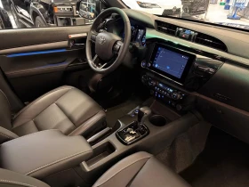 Toyota Hilux 2.8 MHEV DOUBLE CAB 4X4 INVICIBLE, снимка 7