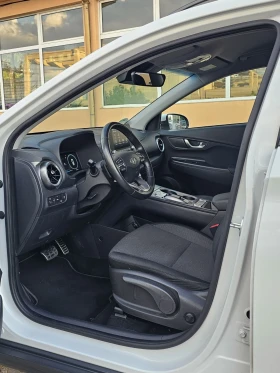 Hyundai Kona 64kWh Facelift 100%SOH Гаранция Термопомпа Keyless, снимка 8