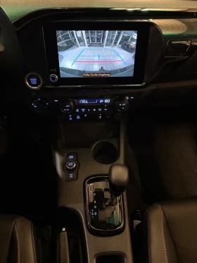 Toyota Hilux 2.8 MHEV DOUBLE CAB 4X4 INVICIBLE - 55500 € / 108548.57 лв. - 95102055 8