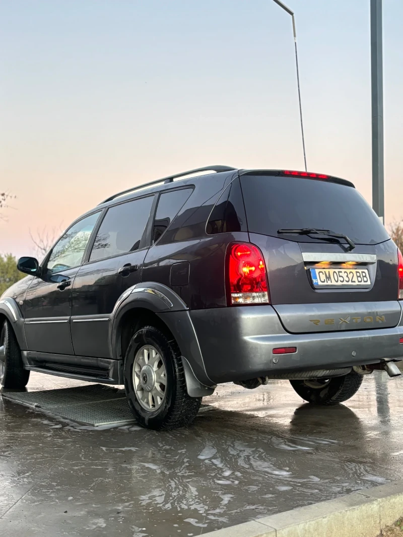 SsangYong Rexton, снимка 4 - Автомобили и джипове - 47583549