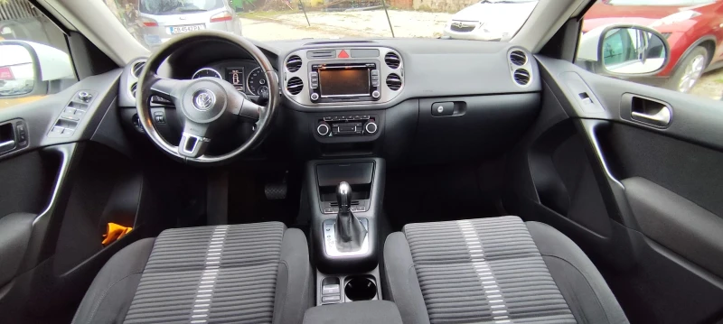 VW Tiguan 2.0 TDI 4х4 , снимка 11 - Автомобили и джипове - 52309090