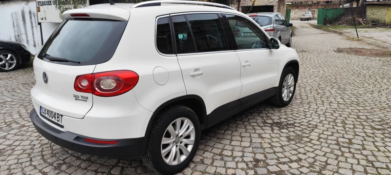 VW Tiguan 2.0 TDI 4х4 , снимка 4 - Автомобили и джипове - 52309090