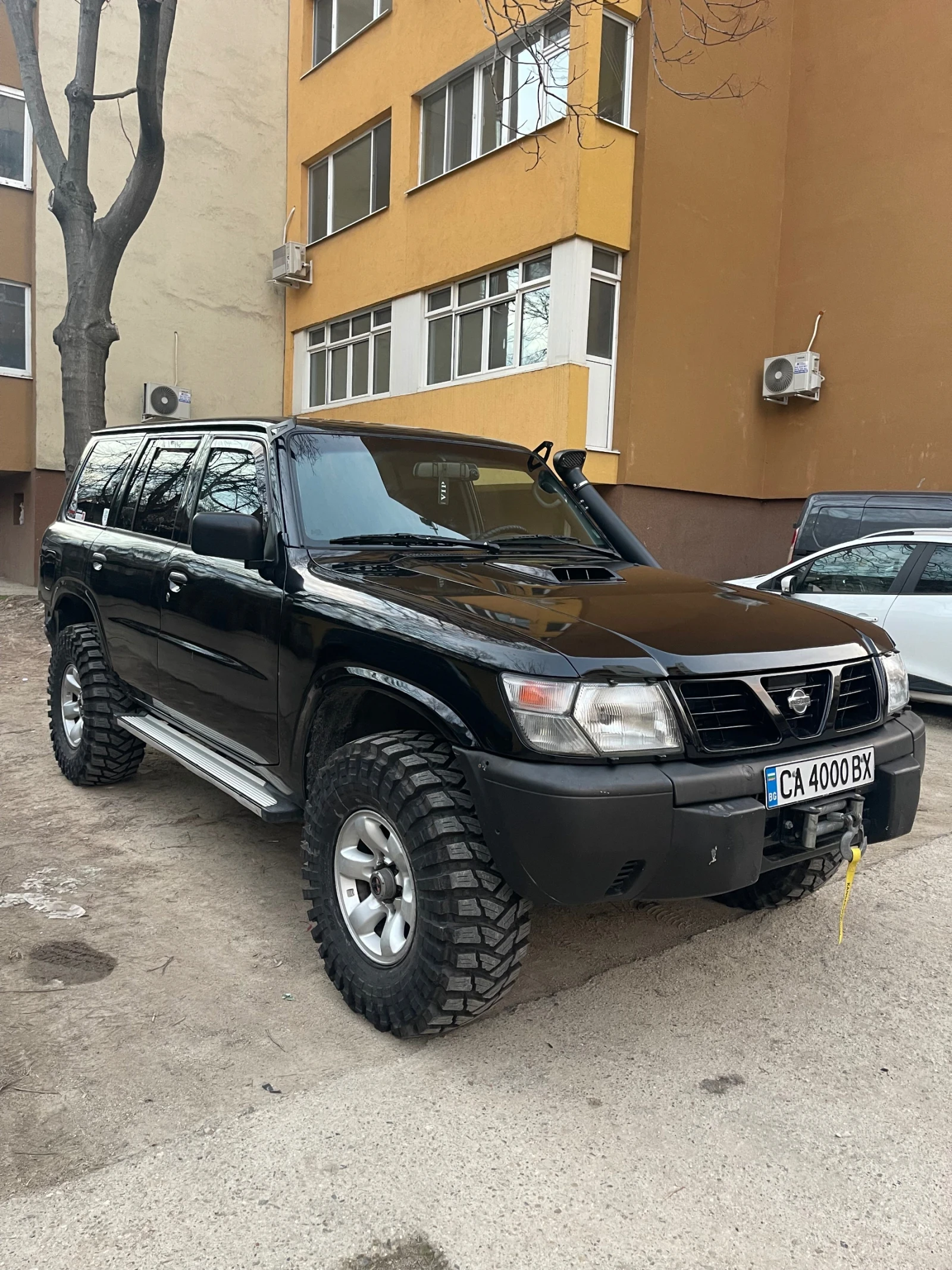 Nissan Patrol, снимка 2 - Автомобили и джипове - 53747218