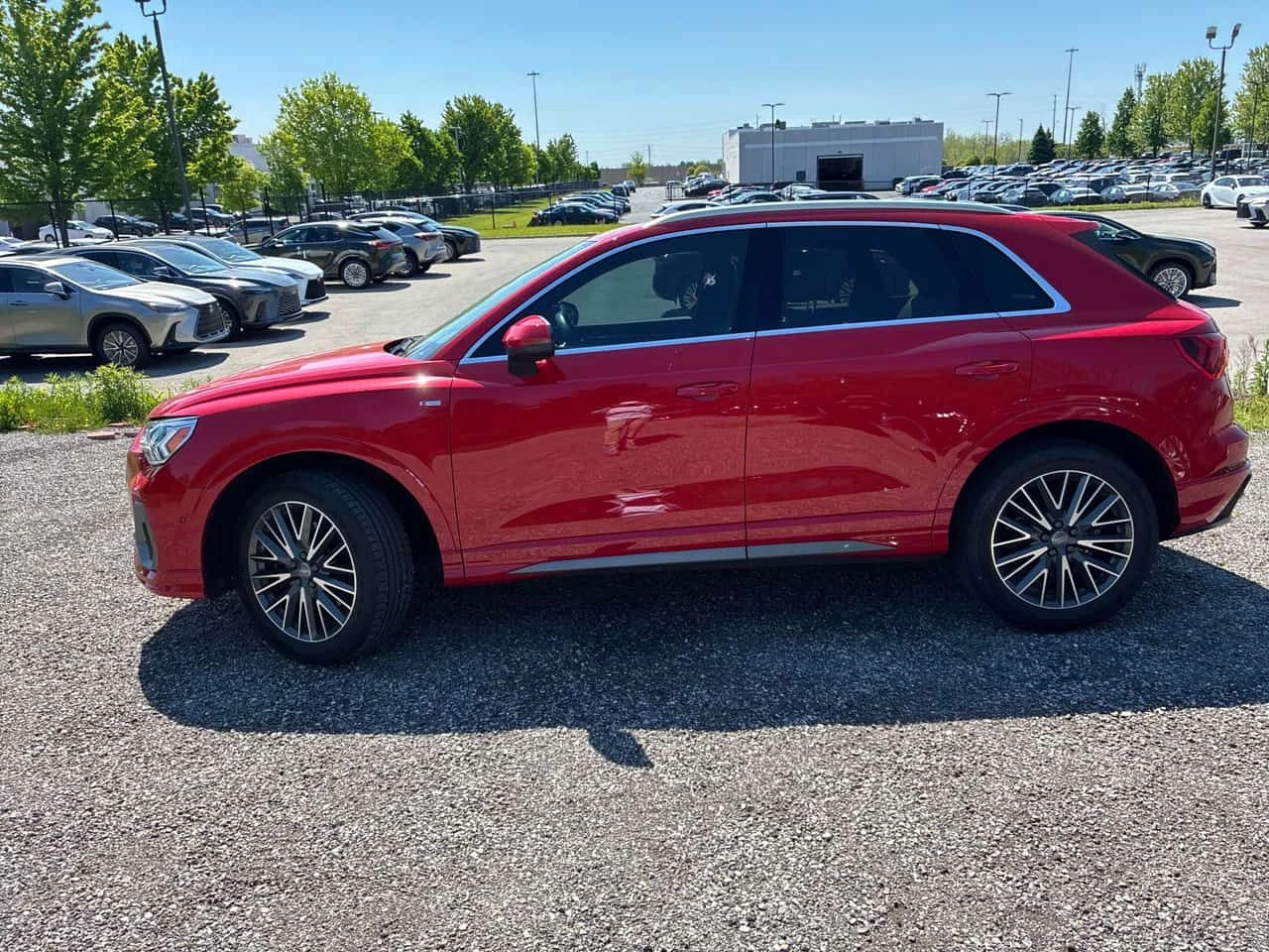 Audi Q3 * Technik * CARFAX * ЦЕНА ДО БГ, снимка 2 - Автомобили и джипове - 54720038