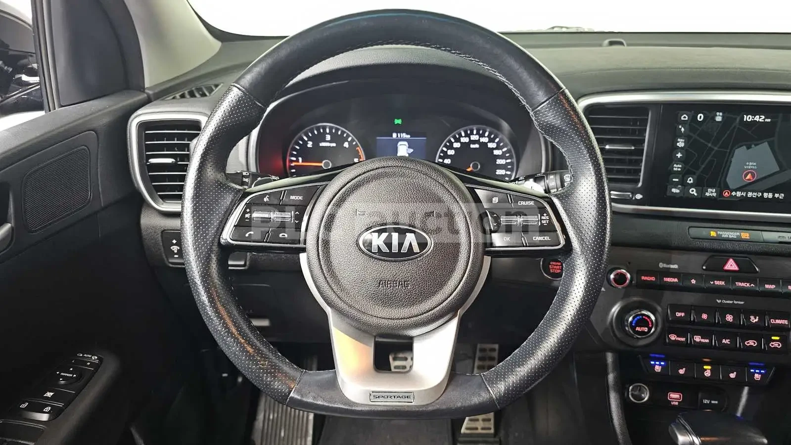 Kia Sportage 2.0| ОБДУХВАНЕ| КАМЕРА| ПОДГРЕВ| ВКЛ.ТЕХНОТЕСТ, снимка 6 - Автомобили и джипове - 54909556