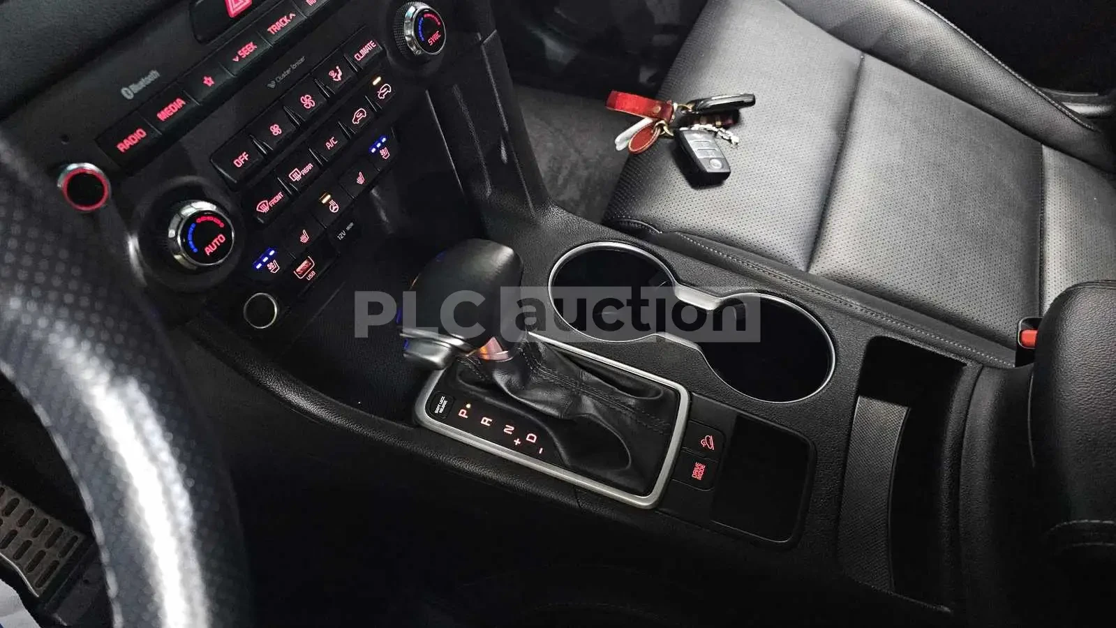 Kia Sportage 2.0| ОБДУХВАНЕ| КАМЕРА| ПОДГРЕВ| ВКЛ.ТЕХНОТЕСТ, снимка 10 - Автомобили и джипове - 54909556
