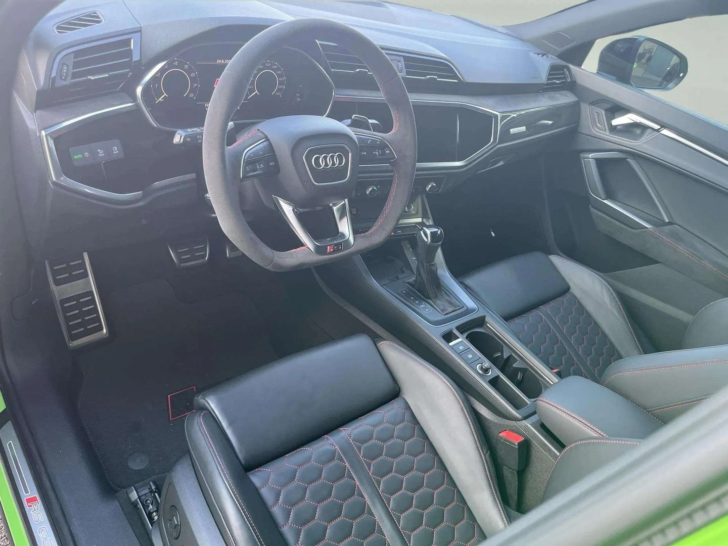 Audi RSQ3 Sportback, снимка 8 - Автомобили и джипове - 55199130