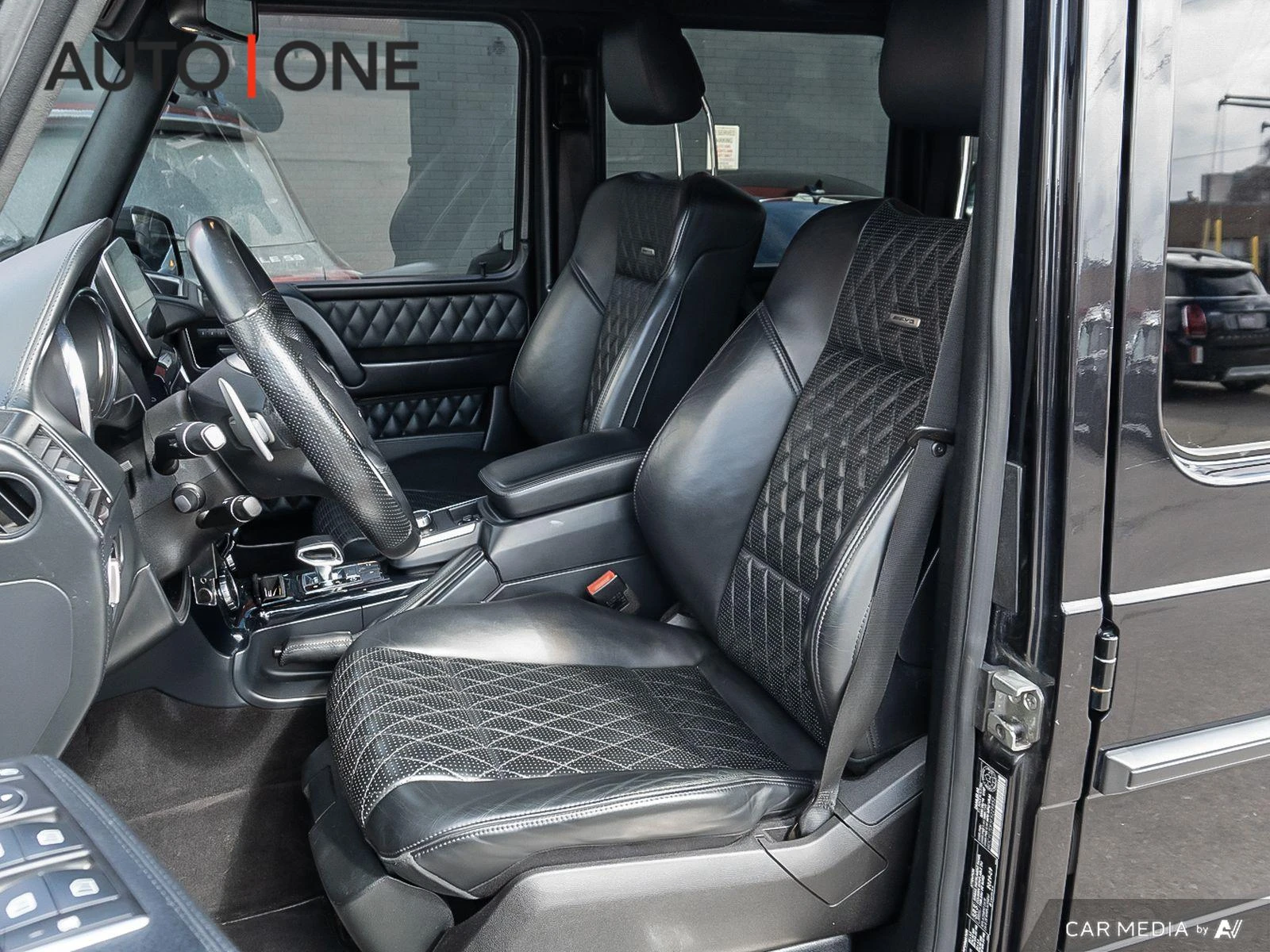 Mercedes-Benz G 63 AMG G63 AMG | CARFAX CLEAN | CERAMIC COATING, снимка 13 - Автомобили и джипове - 55130442