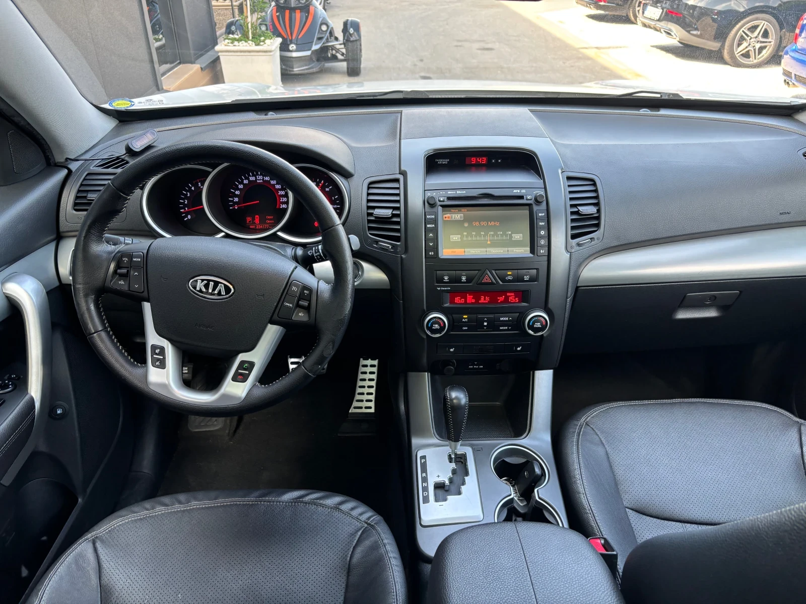 Kia Sorento 2.2crdi 4x4 6+ 1, снимка 12 - Автомобили и джипове - 55859147