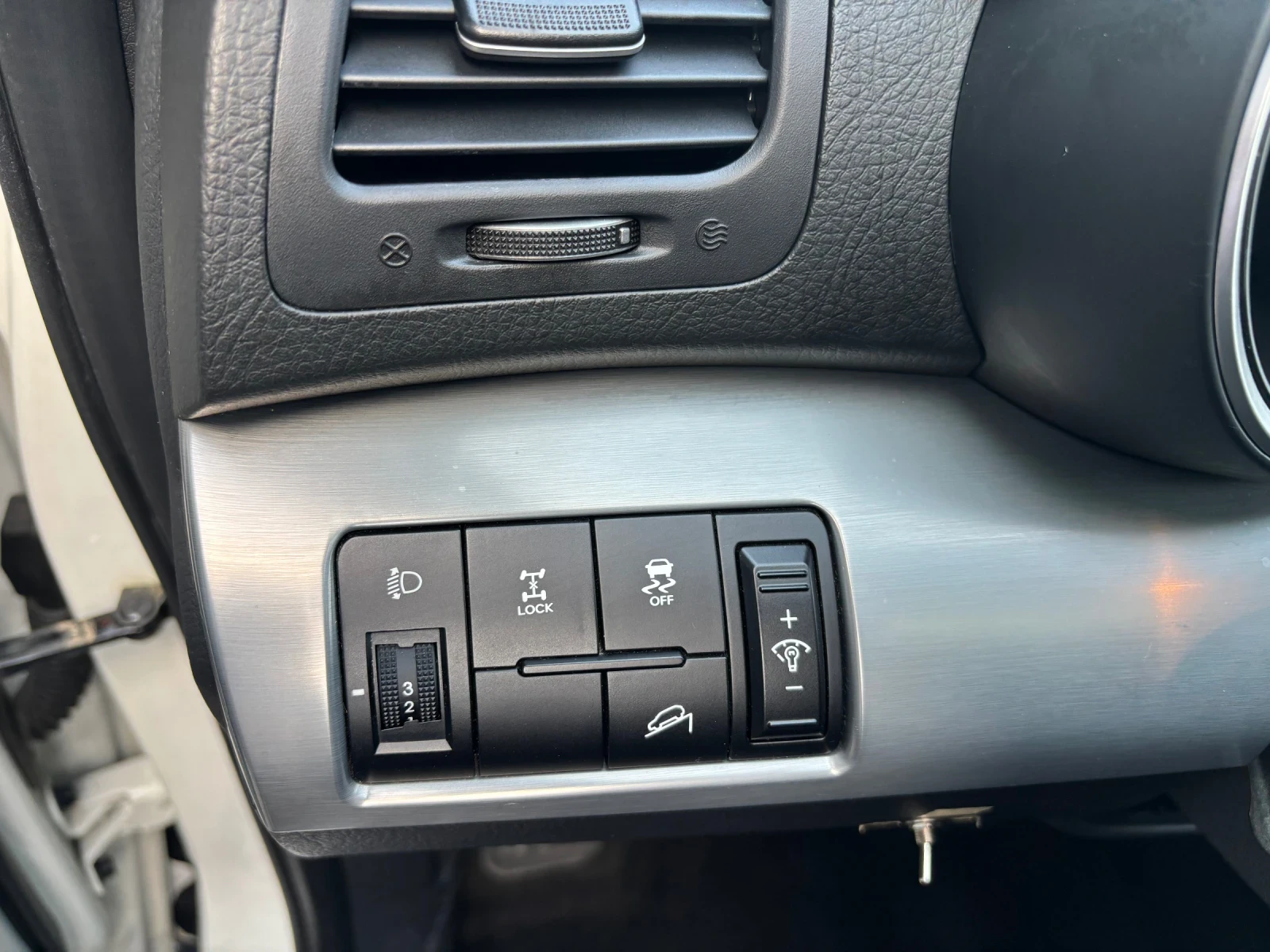 Kia Sorento 2.2crdi 4x4 6+ 1, снимка 10 - Автомобили и джипове - 55859147