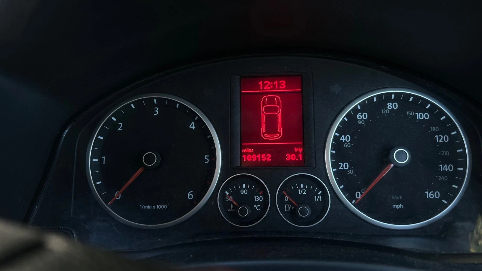 VW Tiguan Tiguan, снимка 10 - Автомобили и джипове - 56438935