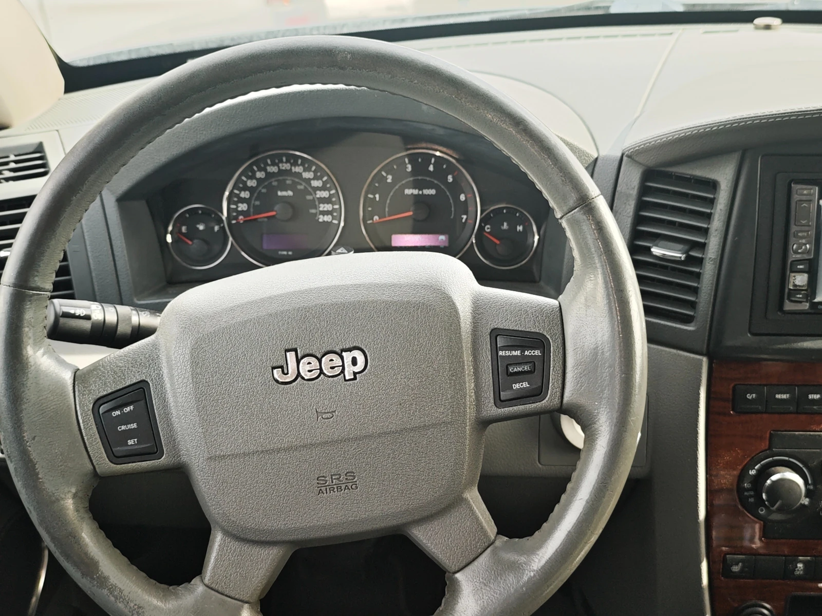 Jeep Grand cherokee 3.0CRD, снимка 10 - Автомобили и джипове - 56548637