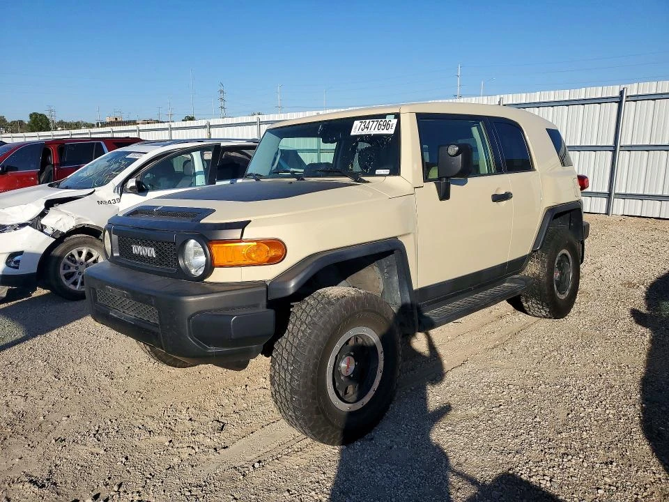 Toyota Fj cruiser 2010 TOYOTA FJ CRUISER BASE