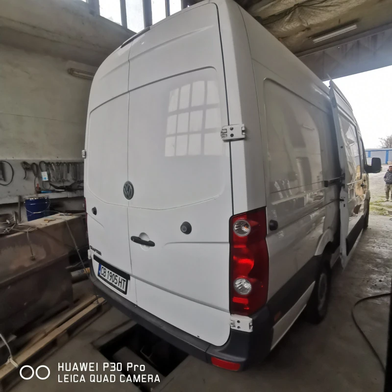 VW Crafter, снимка 2 - Бусове и автобуси - 48196722