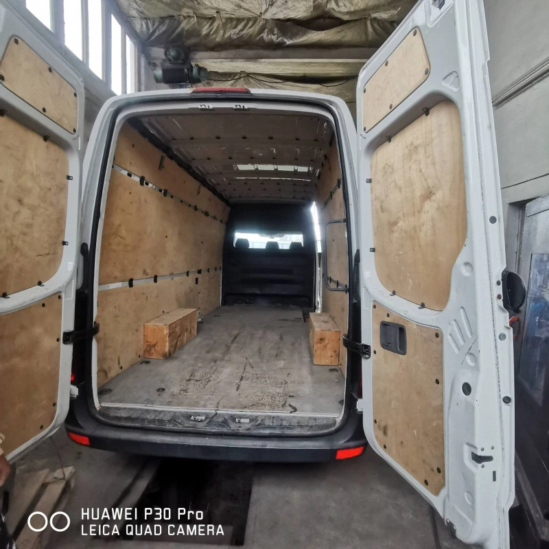 VW Crafter, снимка 6 - Бусове и автобуси - 48196722