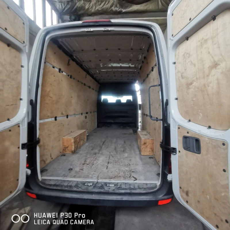 VW Crafter, снимка 9 - Бусове и автобуси - 48196722