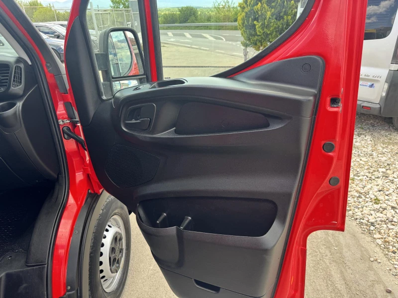 Iveco Daily 6местен KLIMA, снимка 15 - Бусове и автобуси - 50108212