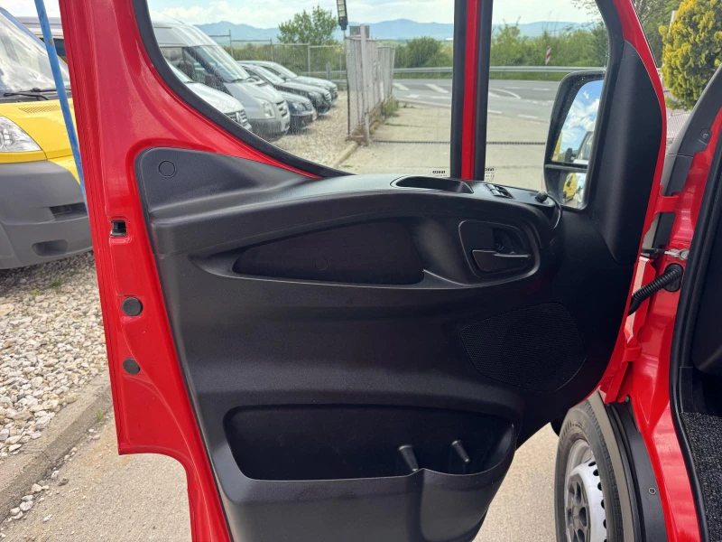 Iveco Daily 6местен KLIMA, снимка 16 - Бусове и автобуси - 50108212