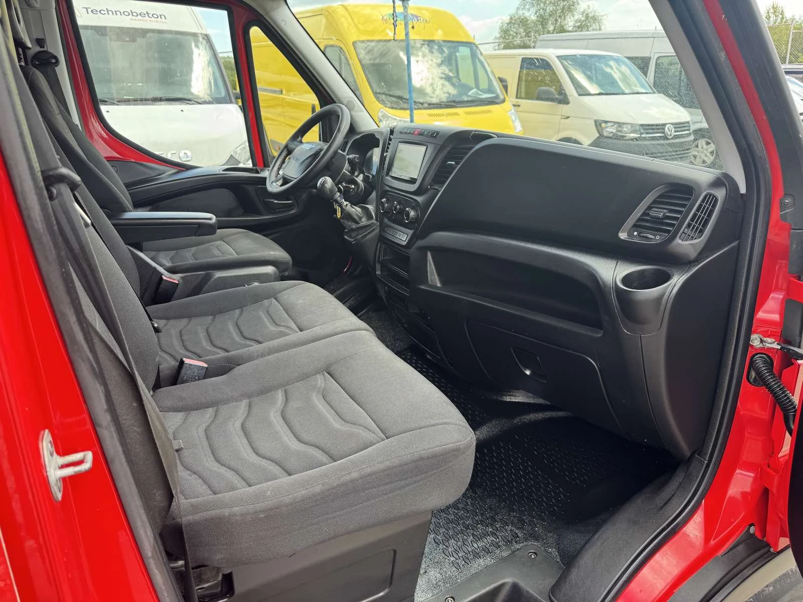 Iveco Daily 6местен KLIMA - изображение 9