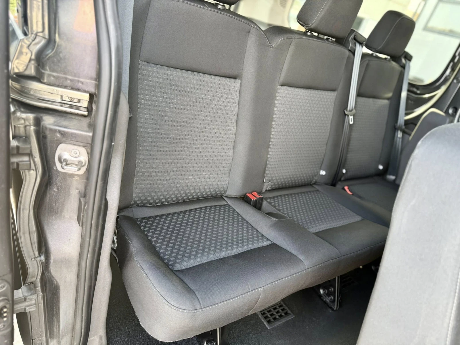 Ford Transit 2.0 РАМПА, снимка 14 - Бусове и автобуси - 53847152