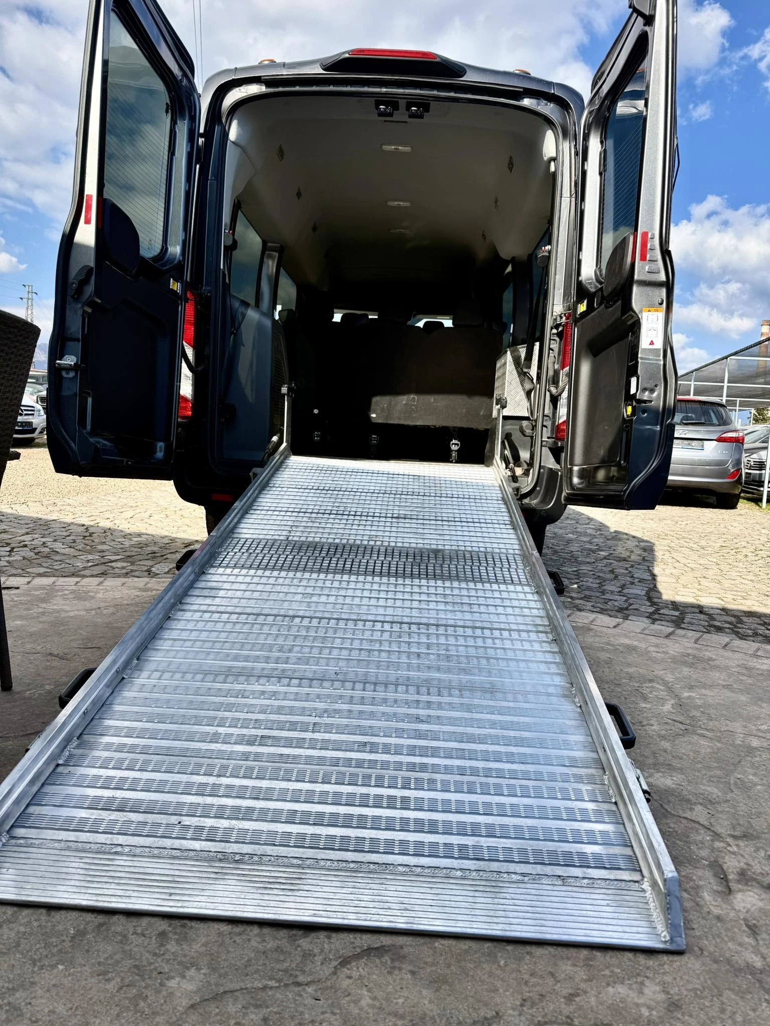 Ford Transit 2.0 РАМПА, снимка 17 - Бусове и автобуси - 53847152